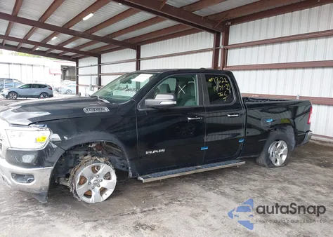 2020 Ram 1500 Big Horn 4X2 6'4 Box z USA, uszkodzony, nr VIN 1C6RREBT1LN311520